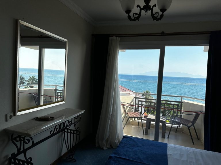 Sirius-Mi-Gumuldur-Hotel-Deniz-Manzarali-Oda-5-2048x1536